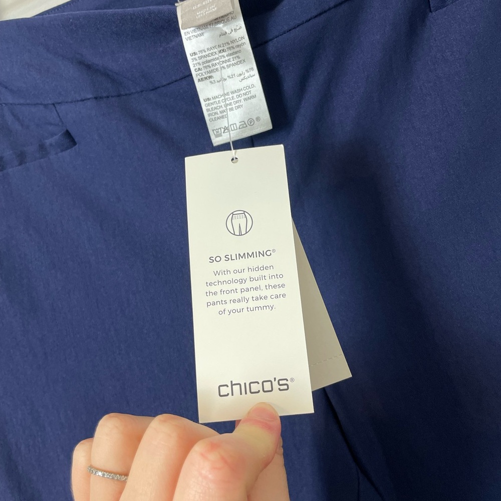 NWT Chico’s Pull On Trousers Brigitte Slim Crop Size Small 4 Navy Blue Stretch - Picture 6 of 8